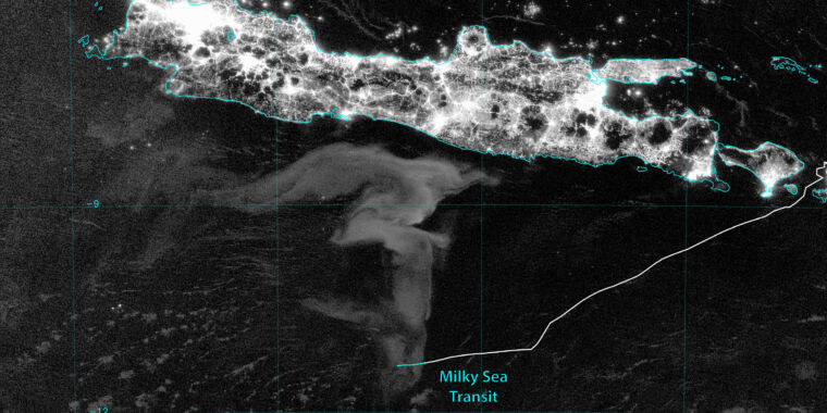 Satellite Images + Lucky Boat Trip Reveal New Insights into Glowing 'Milky Seas'

