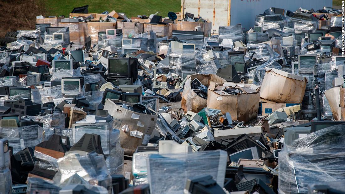  "A mountain that never stops growing."  What to know about e-waste left behind by your gadgets

