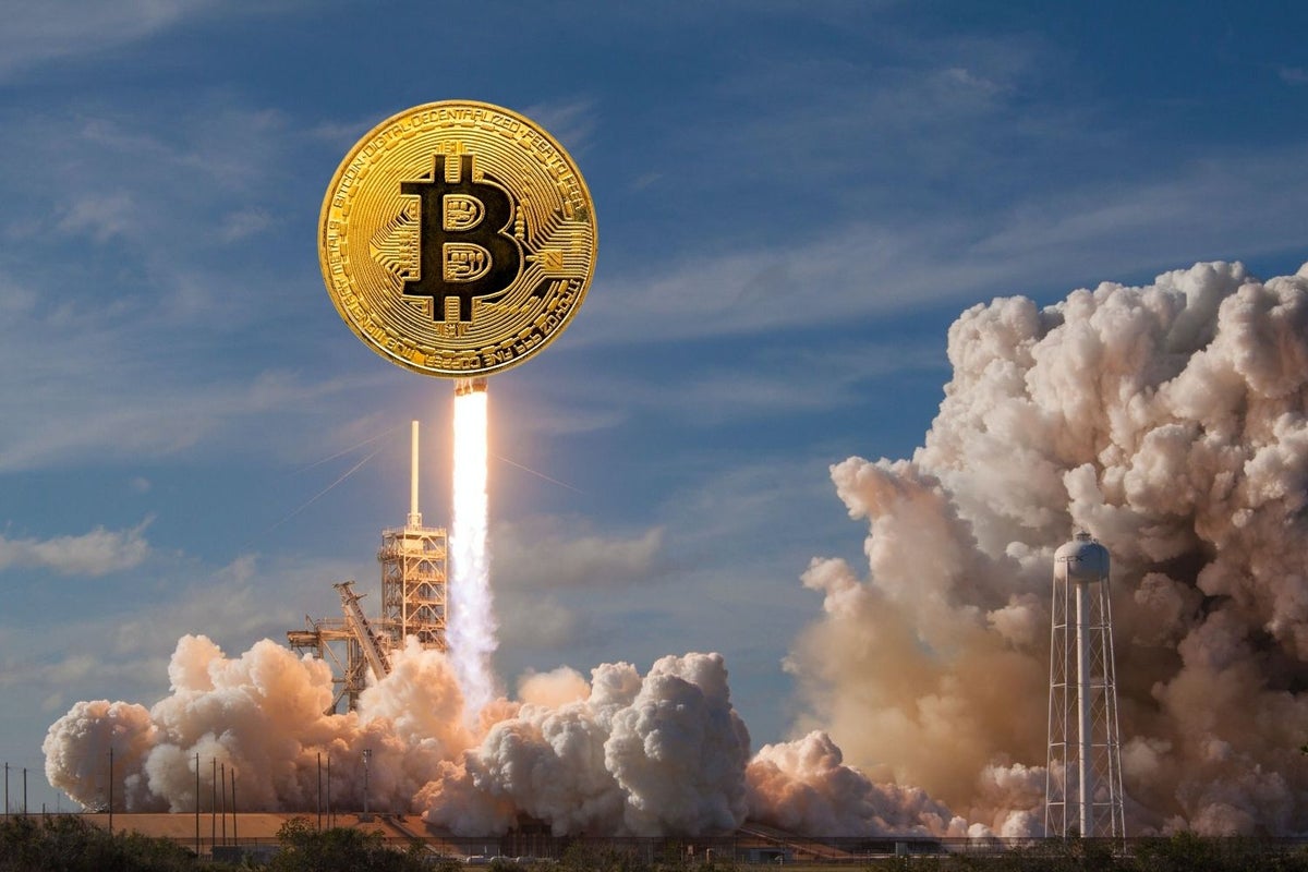 Here's Why Bitcoin Could Explode Higher If This Trend Holds

