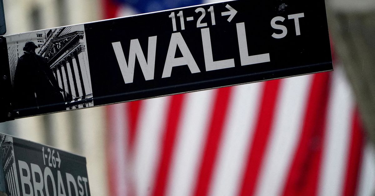  Wall St ends abruptly for the 2nd day;  Amazon and Apple skip after hours

