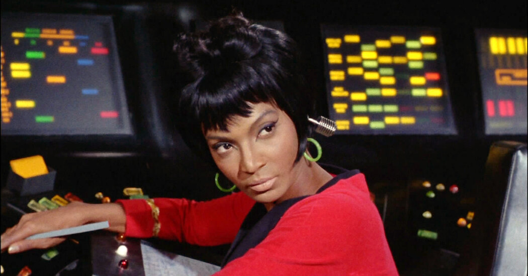 Nichelle Nichols, Lieutenant Uhura in 'Star Trek', dies at 89

